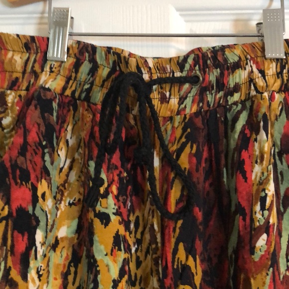 Paper tee pants. Size large. Worn once. - Picture 2 of 5